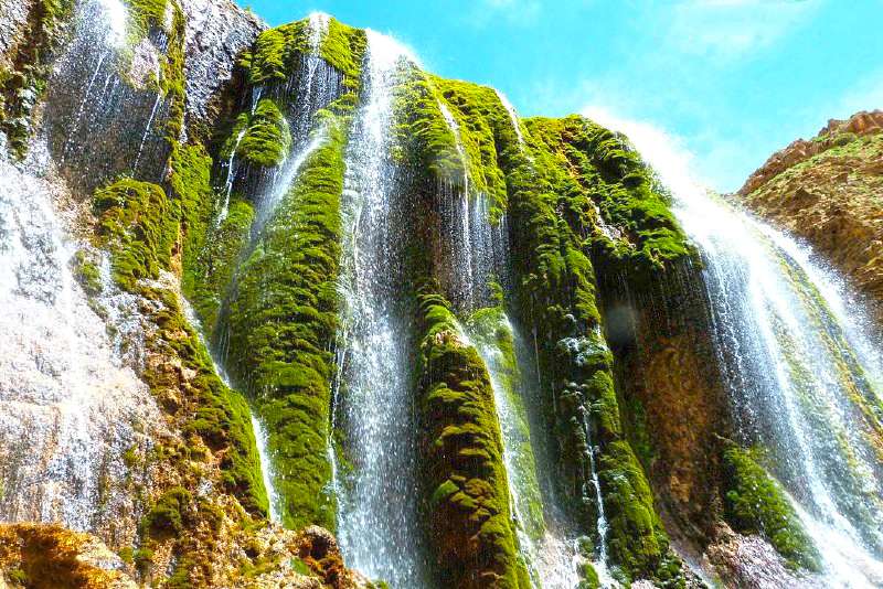 Pouneh Zar Waterfall