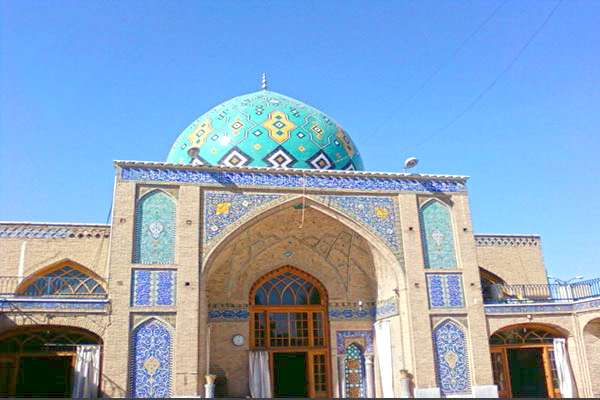 Fall in Love With the Tile Art Design of Mosques in Isfahan