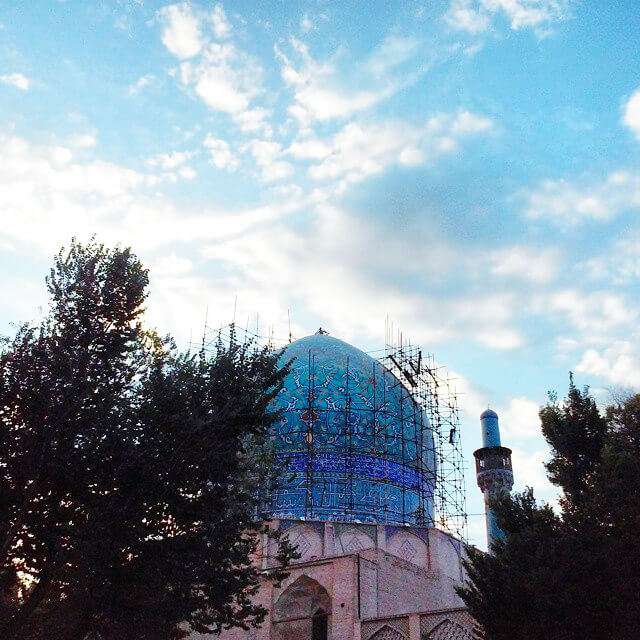 Amazing Walking Tour Through the Safavid Royal Promenade in Isfahan