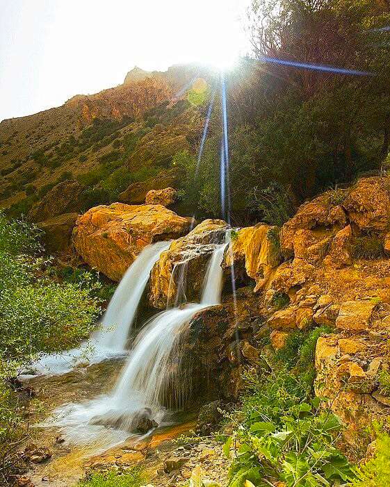 Pouneh Zar Waterfall