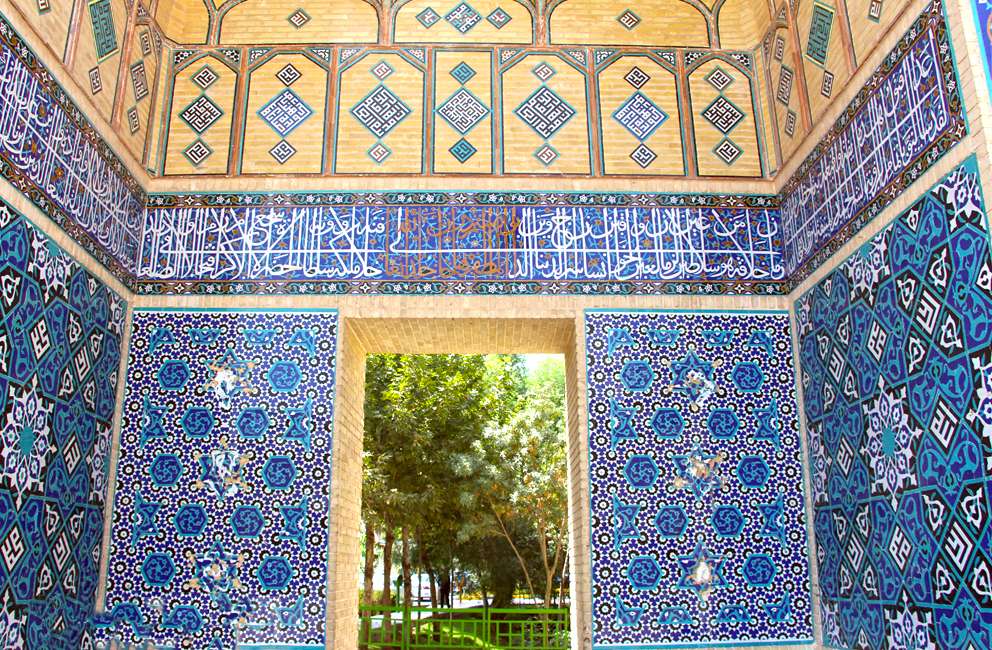 The Best Walks to Travel in the Heart of Isfahan