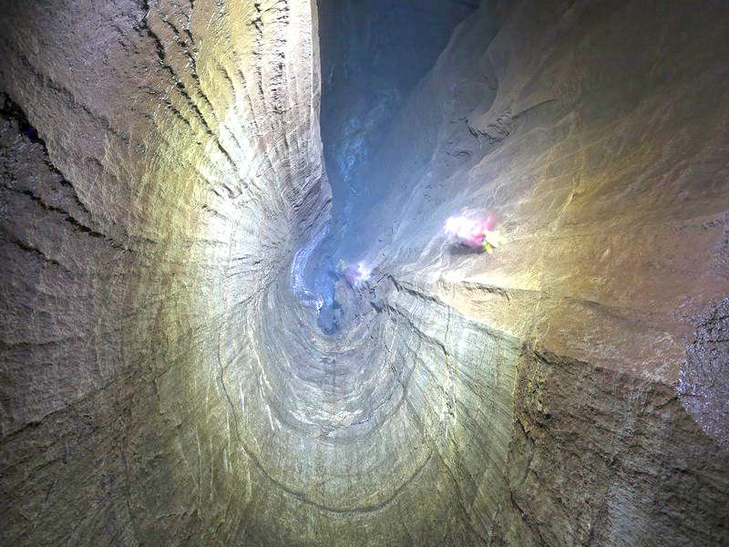 The Cave of Death (Porav Cave)