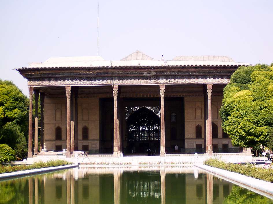 Chehel-Sotoun Palace