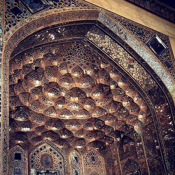 A Day Tour in Top Tourist Attractions of Isfahan